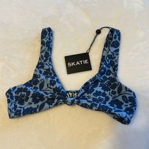 NWT Skatie Penny Bikini Top